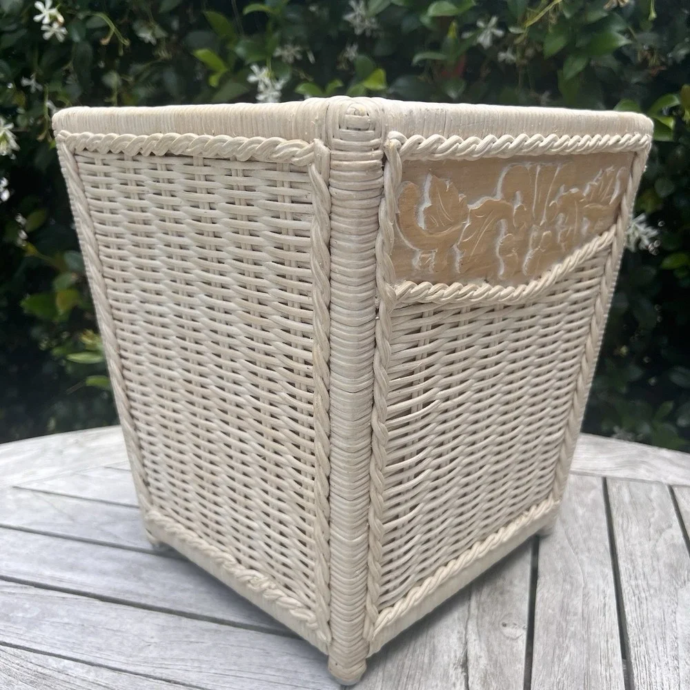 Pier 1 White Wash Wicker Trash can Jamaica Collection 1970s Firm Bottom Rare